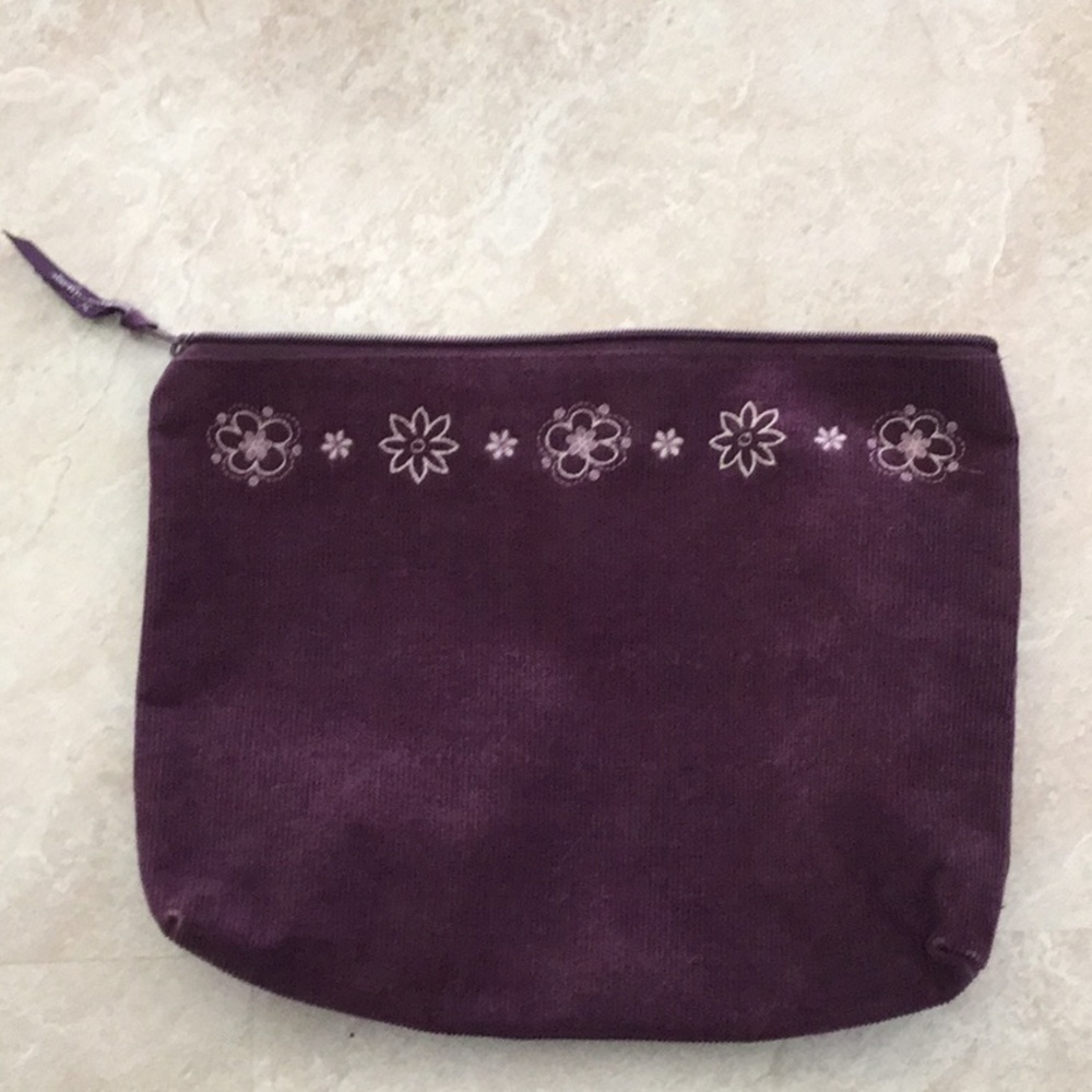 Thirty One single zip pouch